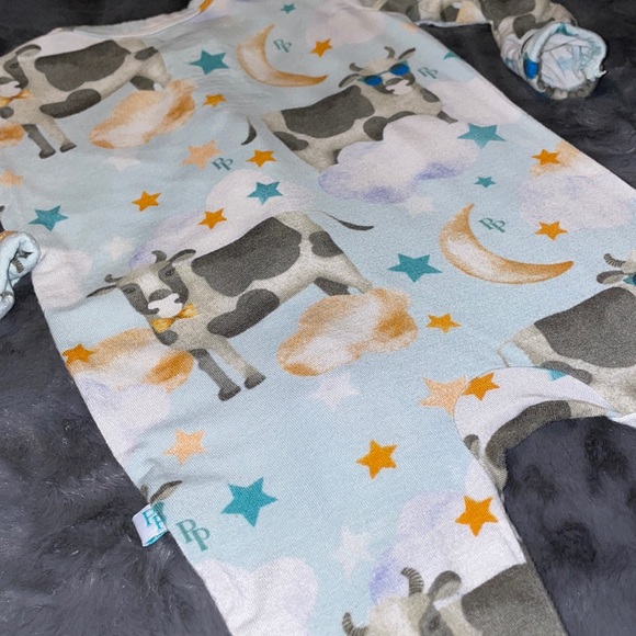 9/12 Posh Peanut Tex Cow Jumped Over Moon Zipper Footie (Newborn Also Listed) - Picture 9 of 10
